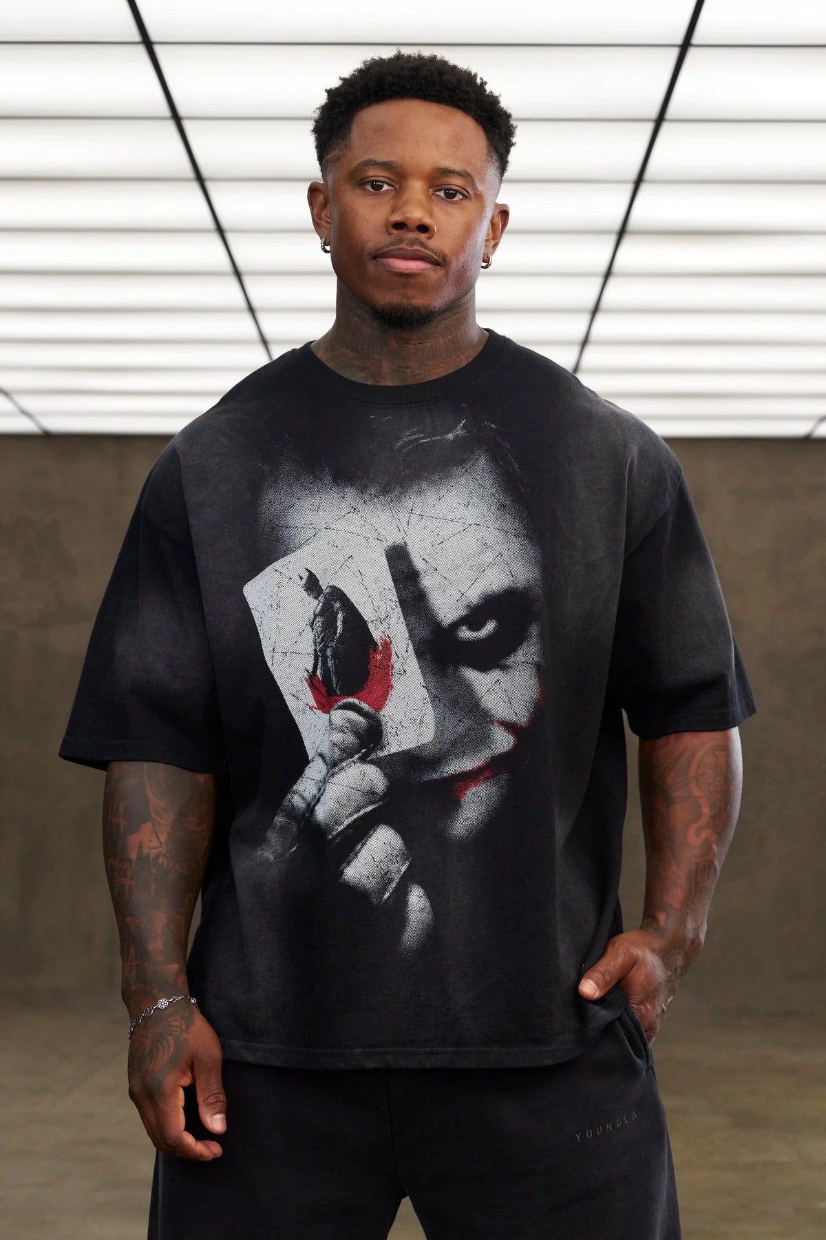 4254 - BATMAN SHADOW TEES "JOKER"