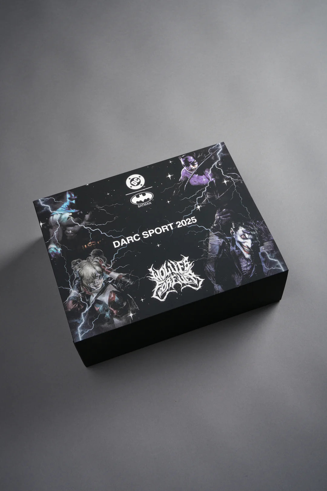 "DARC SPORT" BATMAN VS JOKER "SIDE-BY-SIDE" TEE